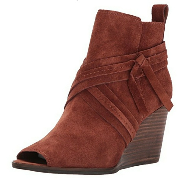 Stylish Lucky Brand Wedge Booties - Picture 2 of 8